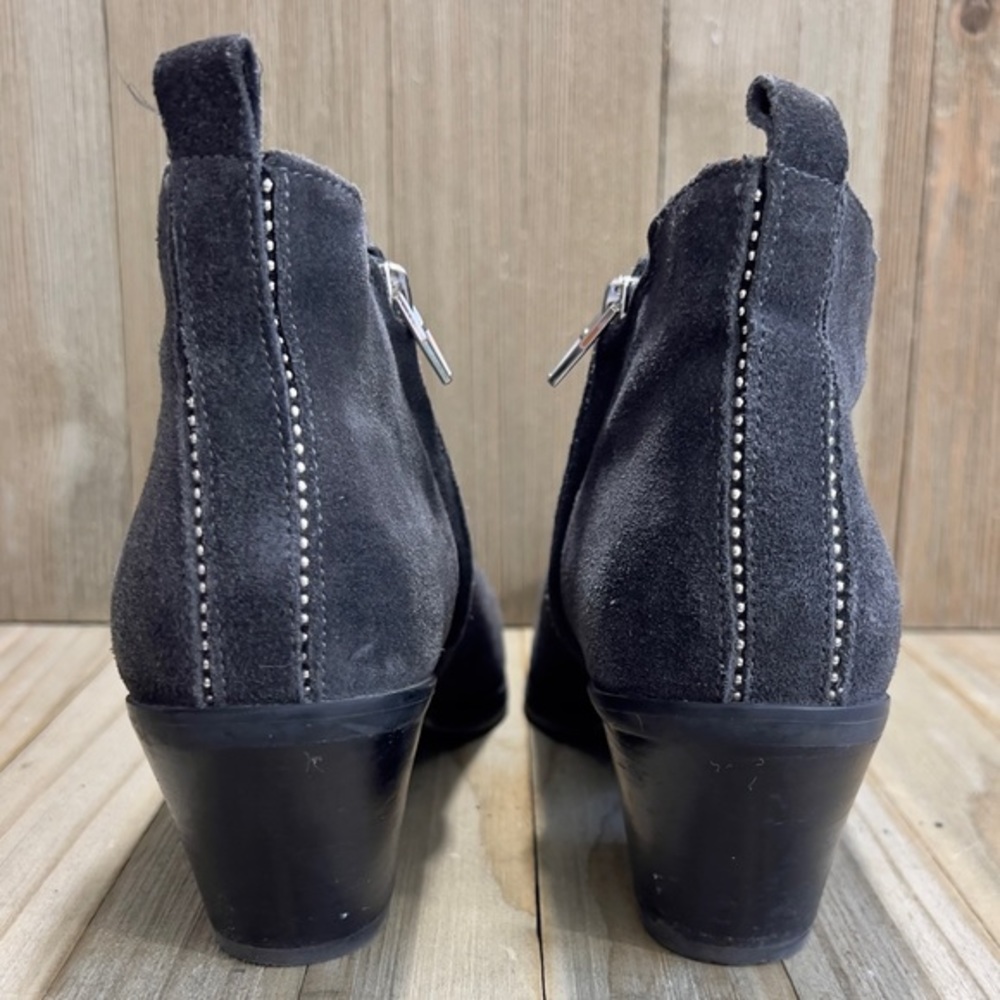 Vince Camuto boots - Picture 3 of 11